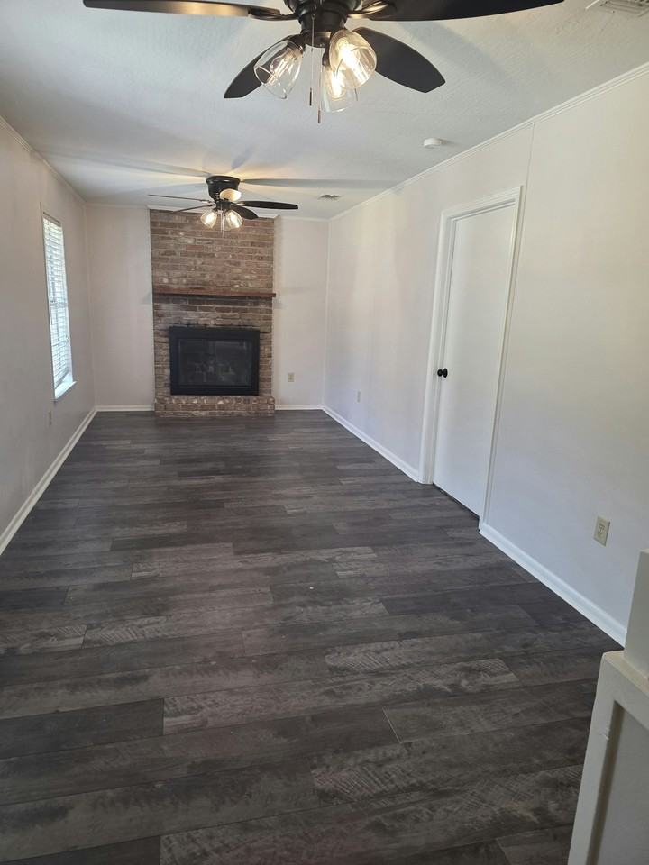 403 Weathersby Road - Photo 3 of 25