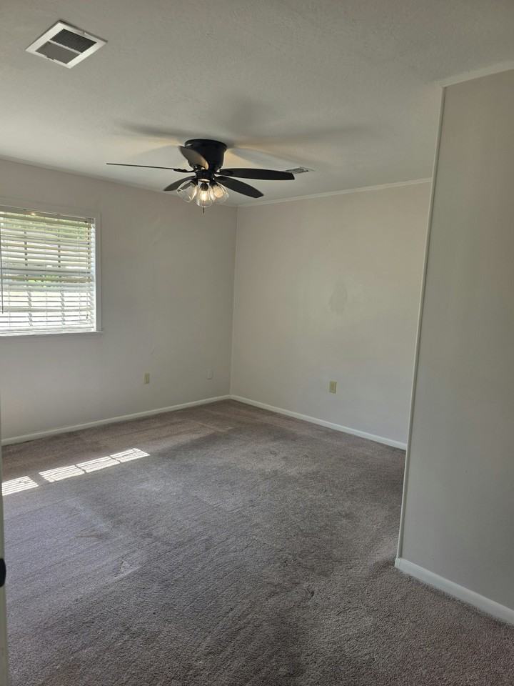 403 Weathersby Road - Photo 5 of 25