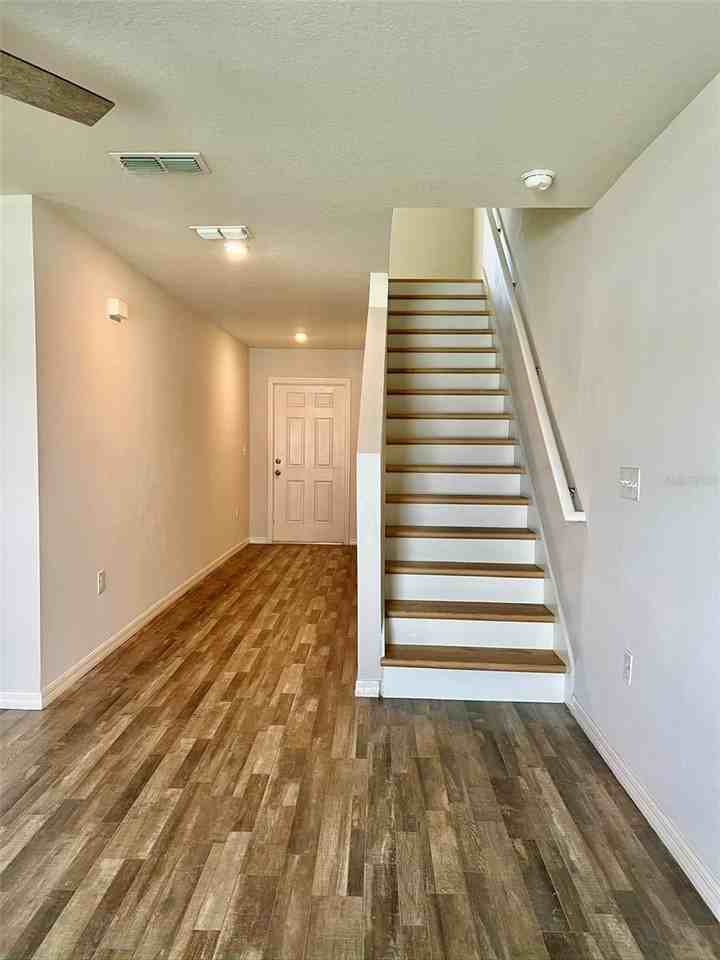 26485 Mary Ave - Photo 3 of 24
