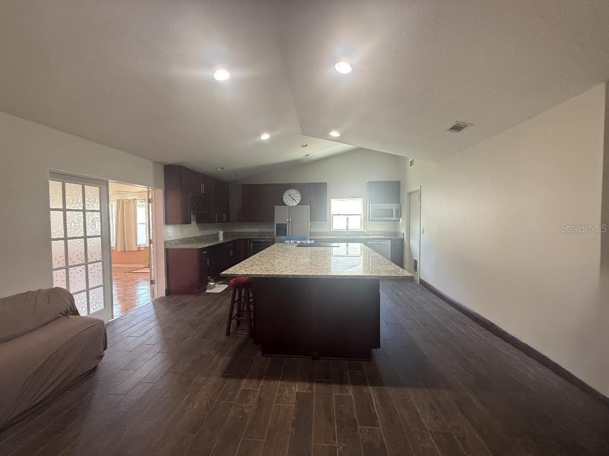 11205 Partridge Dr - Photo 5 of 23