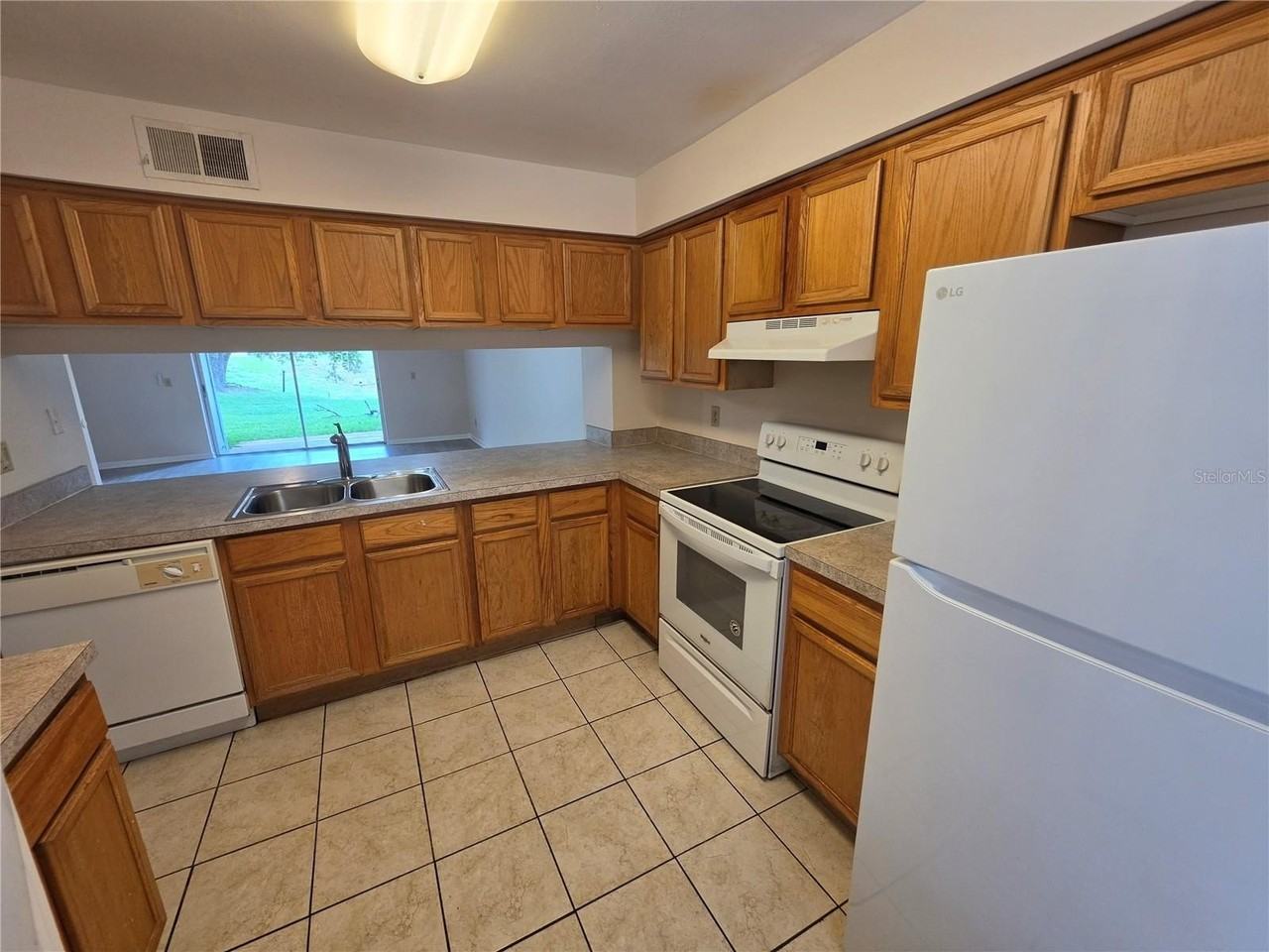 5194 Sunridge Palms Dr - Photo 7 of 24
