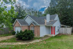 featured image of 2012 Red Oak Dr