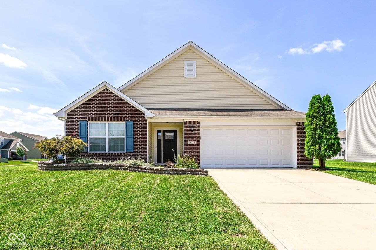 4324 Big Leaf Ln