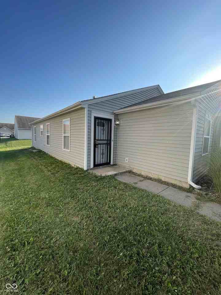1416 Dowell St - Photo 2 of 19