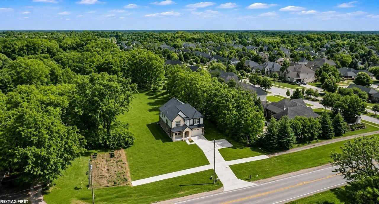 62042 Mound Rd - Photo 2 of 50