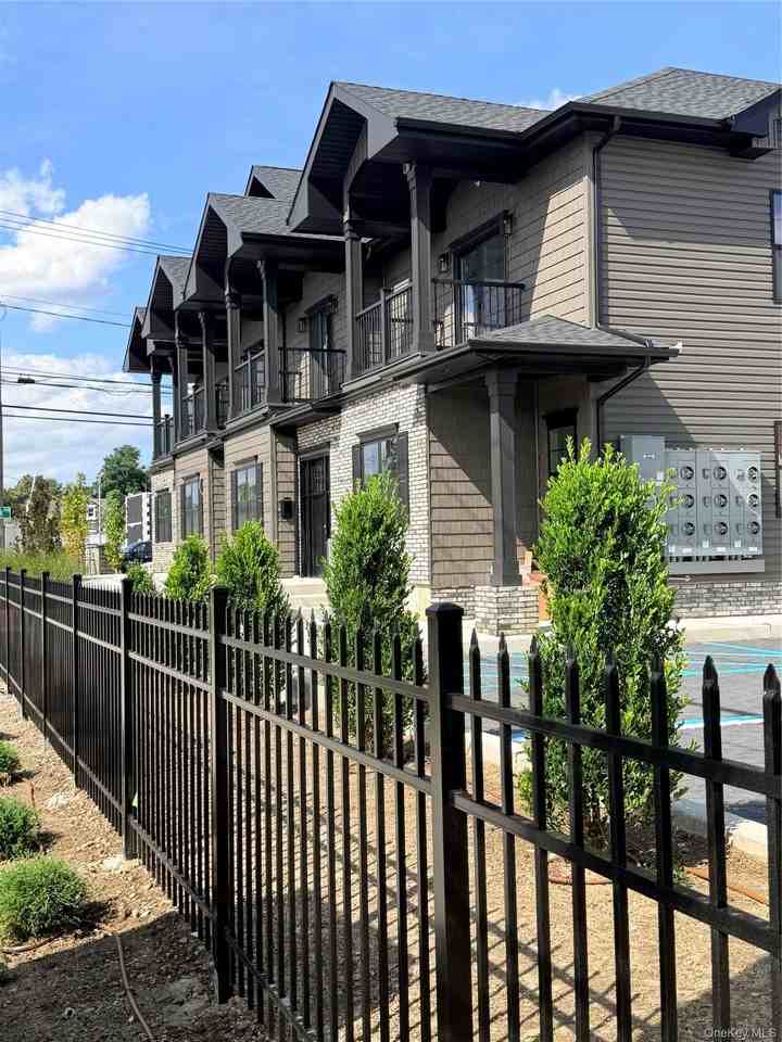 11 Doges Promenade #2B - Photo 4 of 22
