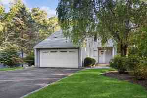 featured image of 287 Peconic Ter