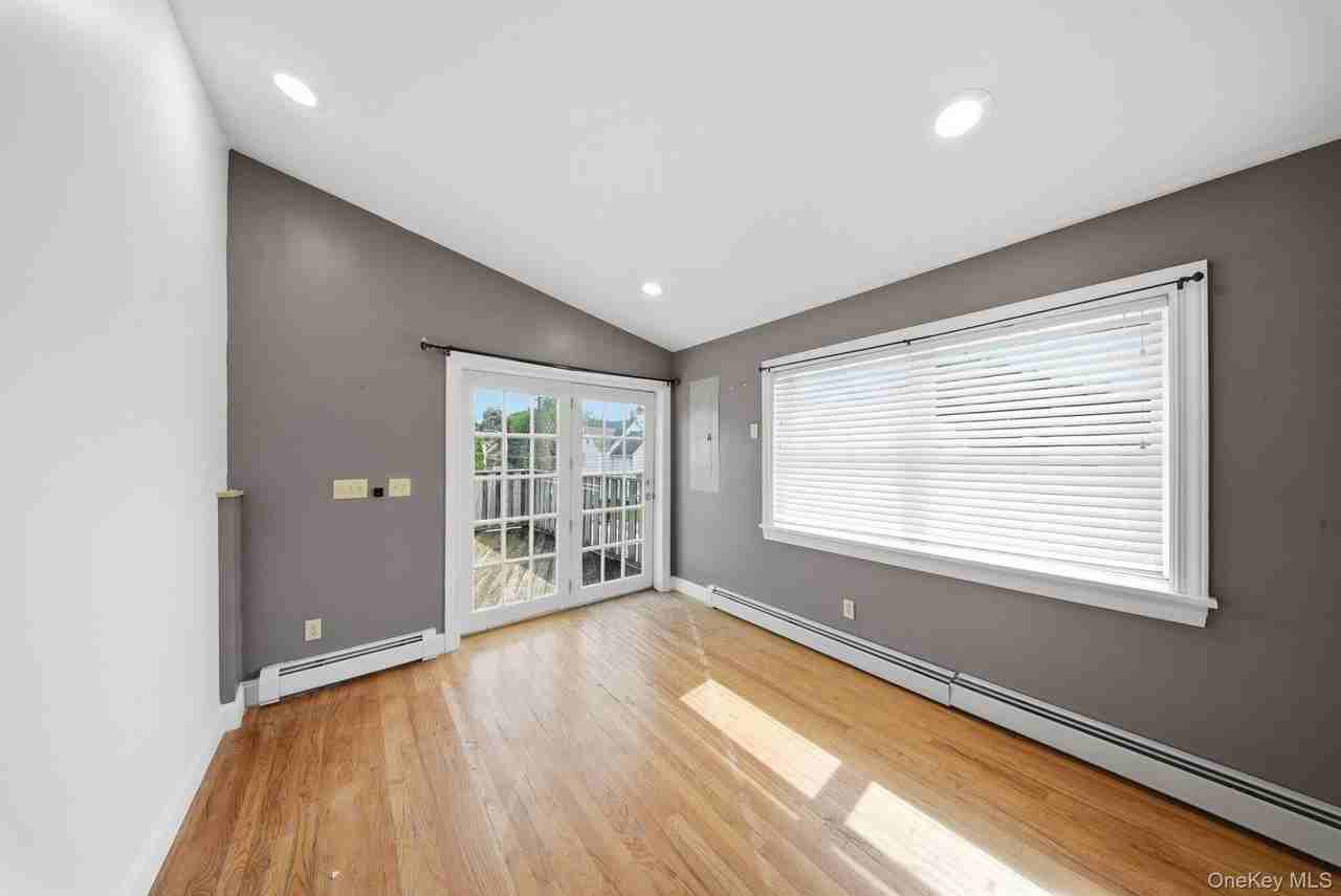 92 Jersey Ave - Photo 7 of 23
