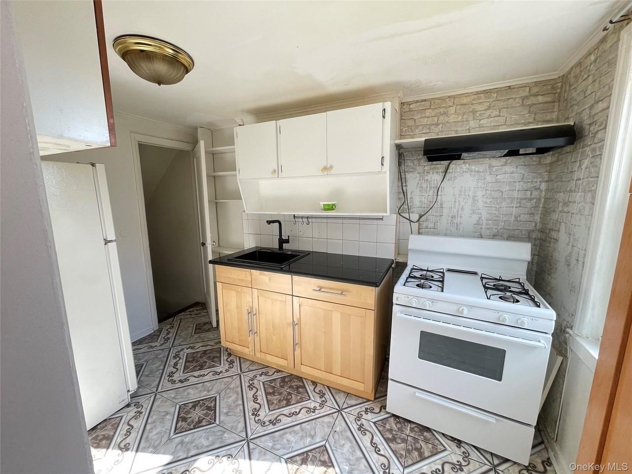 2316 97th St - Photo 4 of 23
