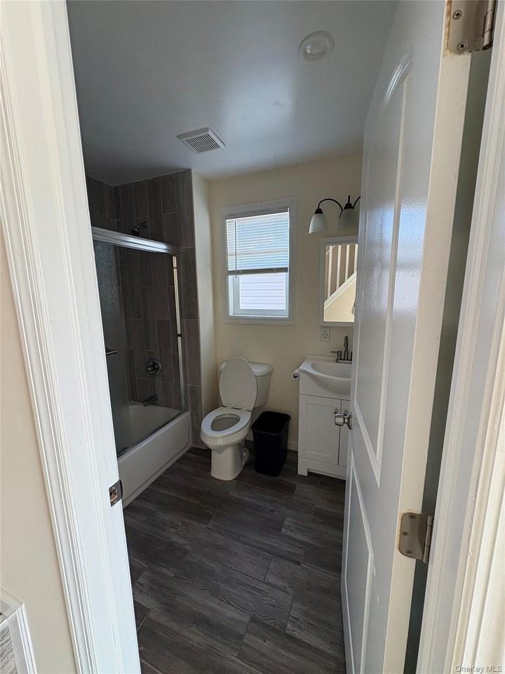 864 S Walnut St - Photo 5 of 8