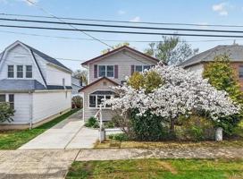 featured image of 8530 261st St #2ndFL