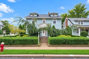 featured image of 108 Hempstead Ave
