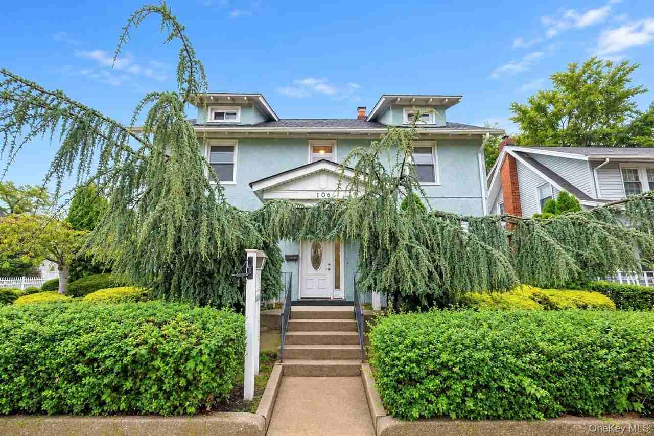 108 Hempstead Ave - Photo 2 of 39