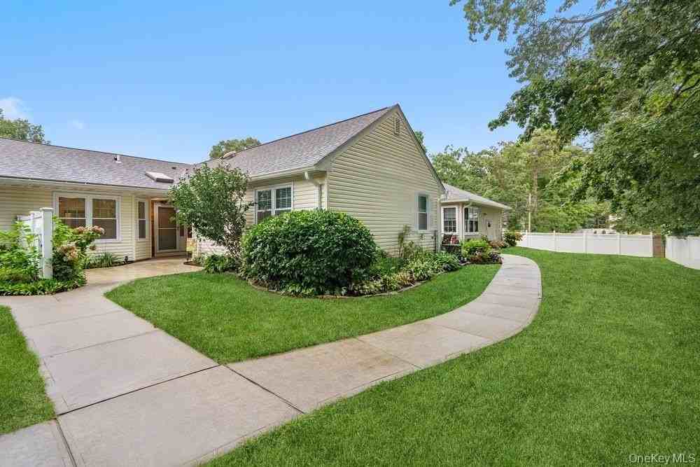 21 Revere Dr - Photo 3 of 33