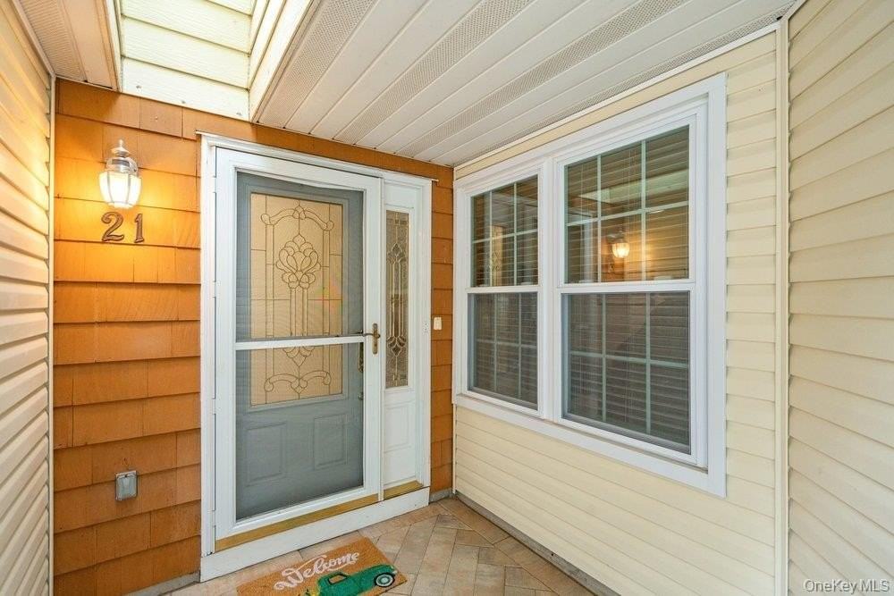 21 Revere Dr - Photo 4 of 33