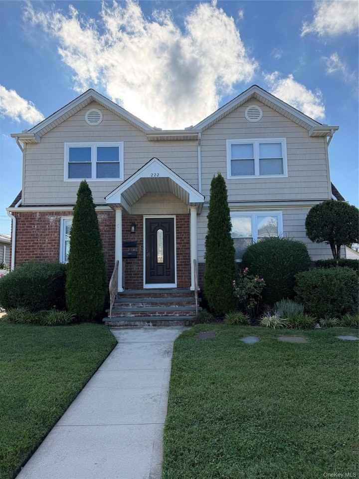 222 Colonial Ave #2ndFL