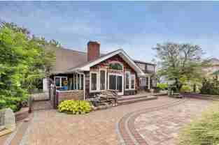 1 Farragut Pl - Photo 1 of 1