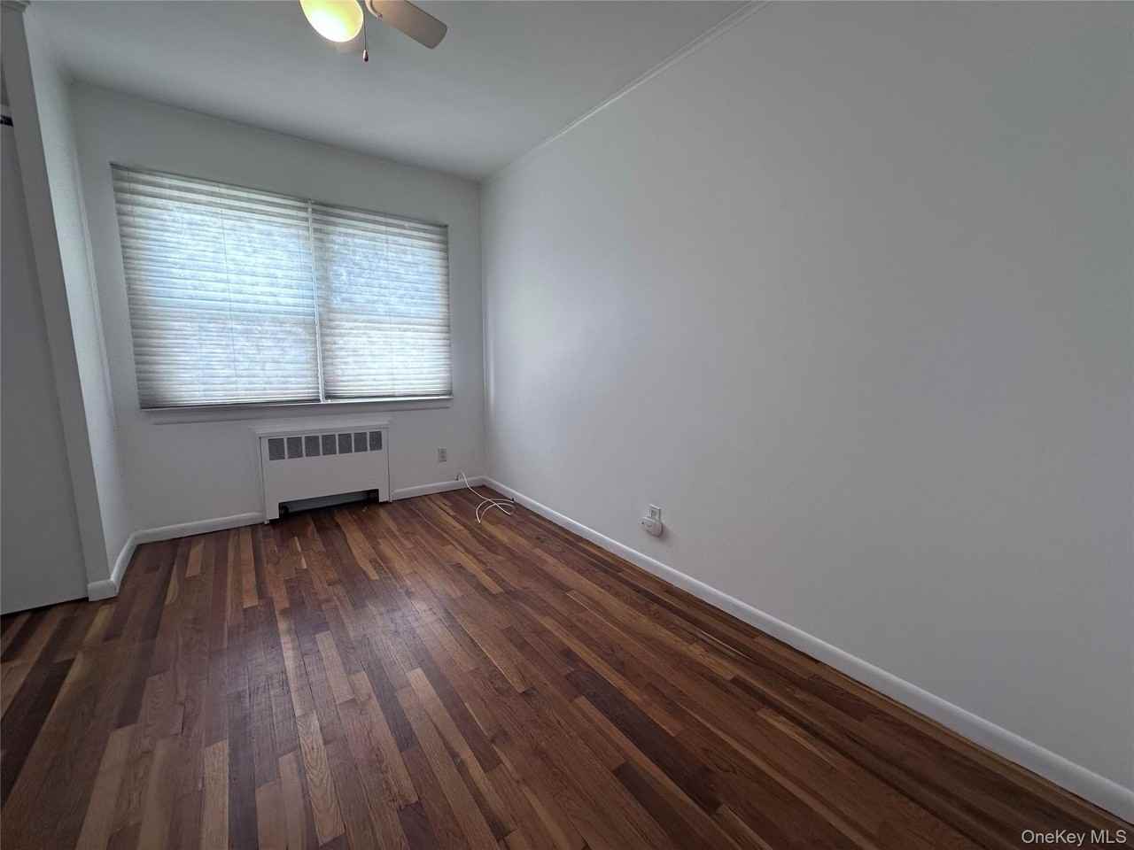 414 E Chester St - Photo 4 of 13