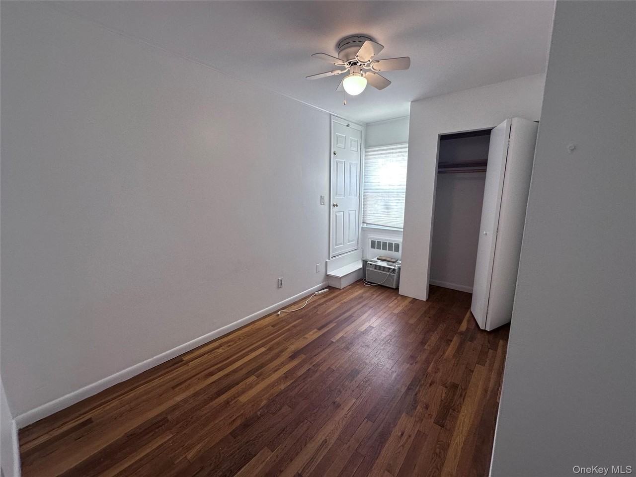 414 E Chester St - Photo 7 of 13