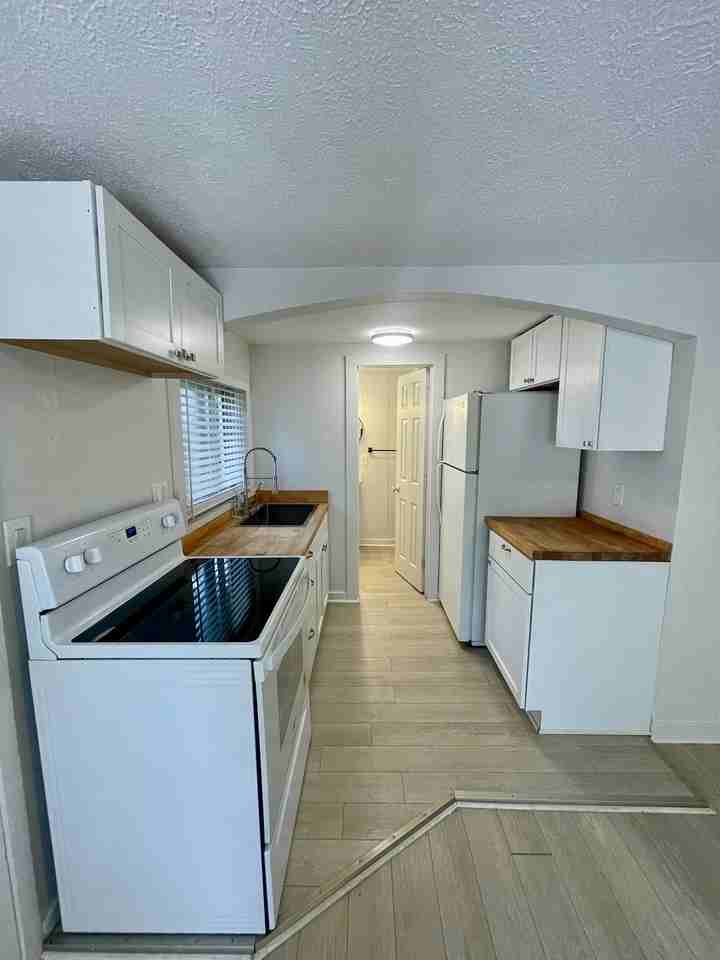 11291 E Shore Dr #11291 - Photo 4 of 25