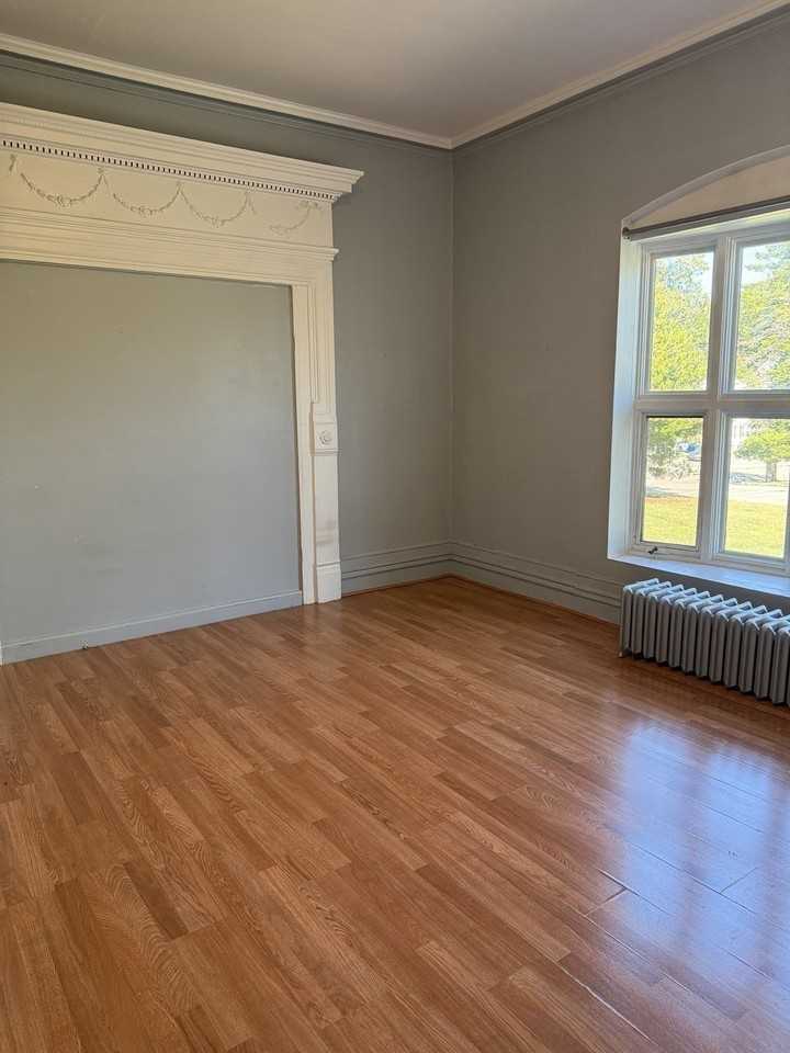 306 W Elm St #2 - Photo 5 of 8