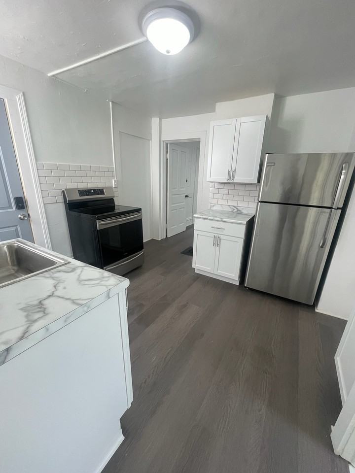 106 S Hamilton St #2 - Photo 2 of 16