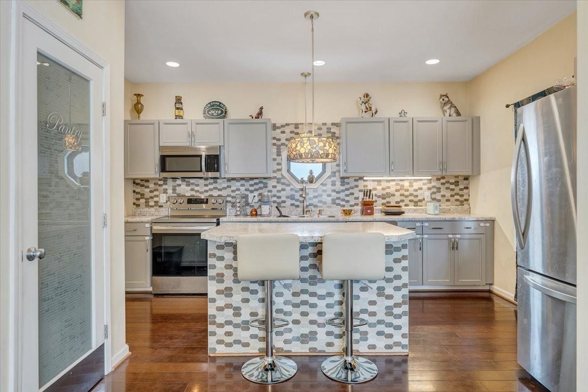 4711 Surrey Ave Nw #1 - Photo 3 of 19