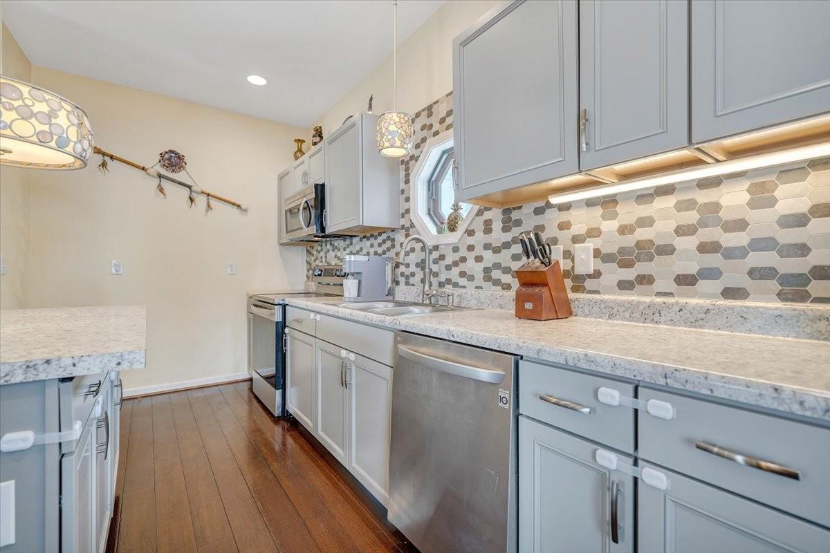4711 Surrey Ave Nw #1 - Photo 6 of 19