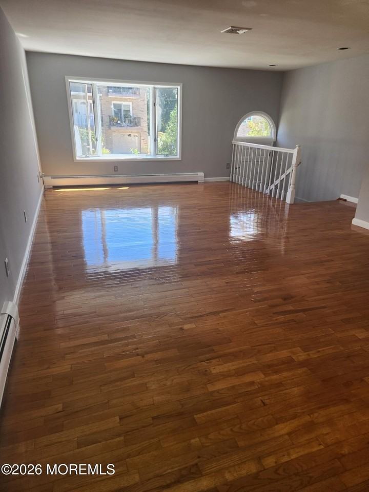 2477 7th St - Photo 3 of 14