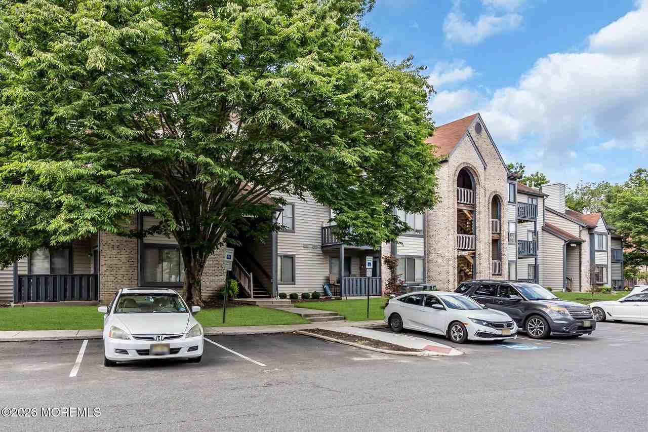 4403 Aberdeen Dr #B - Photo 3 of 50
