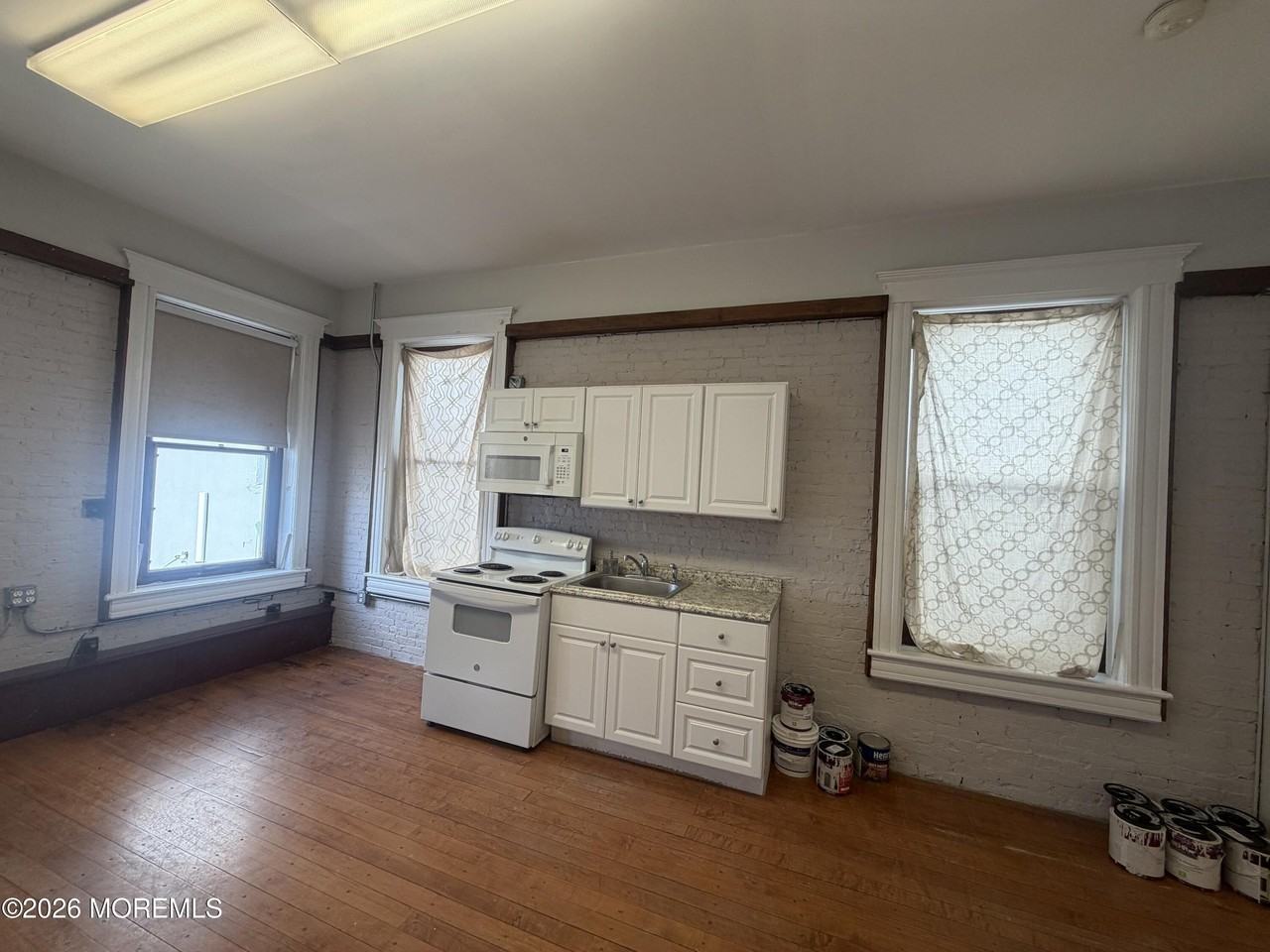 23 W Main St #2 - Photo 4 of 13