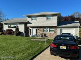 featured image of 15 Cooper Ave