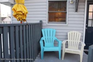 featured image of 61 Fielder Ave #2ndFL