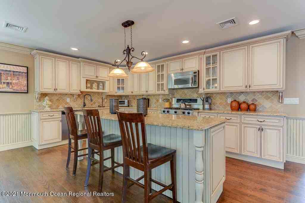 1603 Lake Ave - Photo 7 of 26