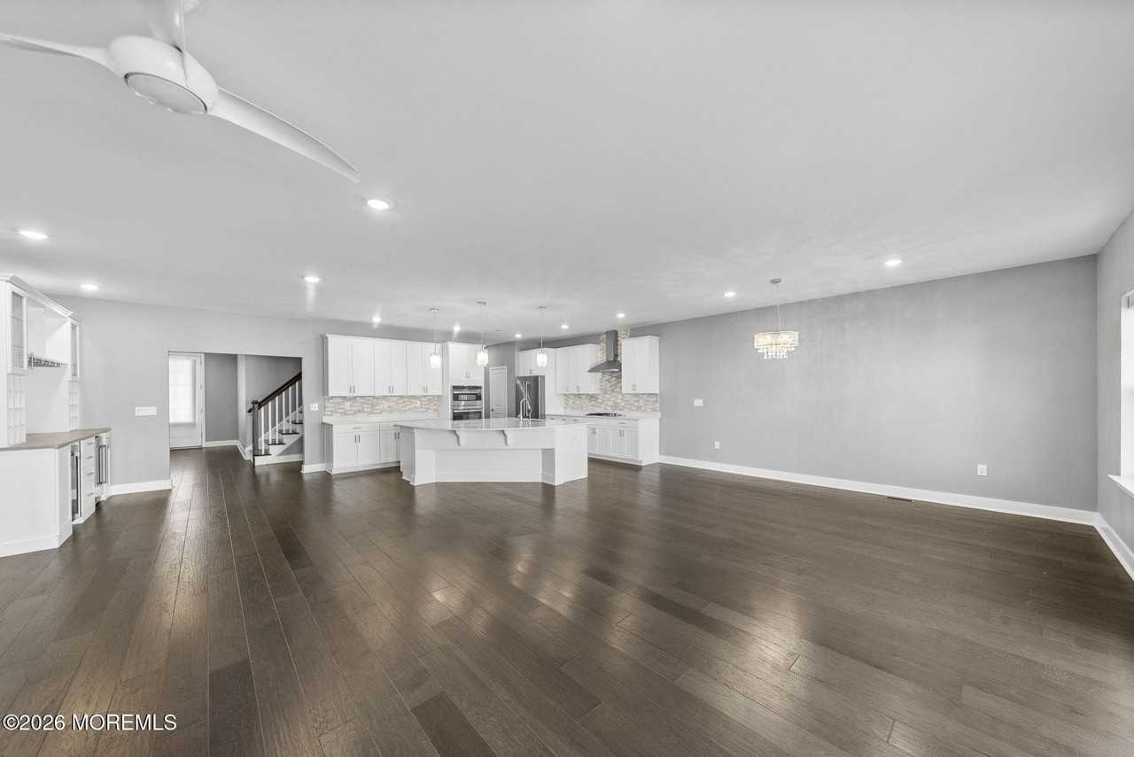 1003 Navigator Ave - Photo 7 of 37