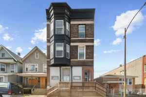 featured image of 9710 S Avenue L #1