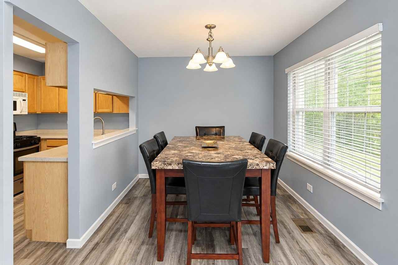 700 Savannah Ln - Photo 5 of 13