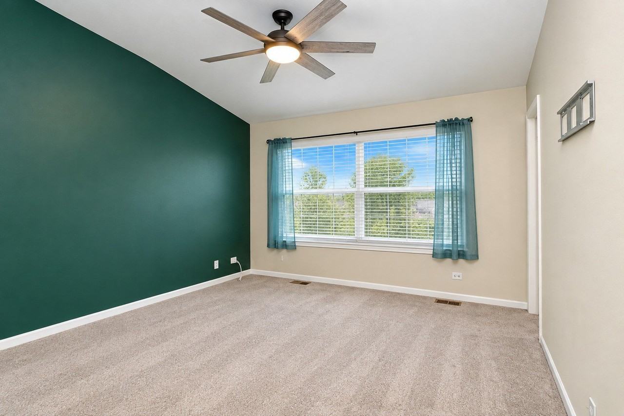 700 Savannah Ln - Photo 7 of 13