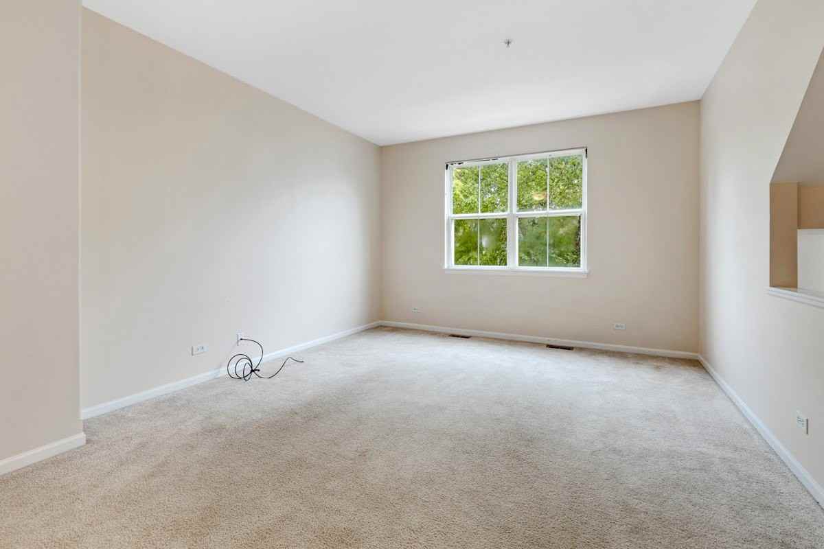 106 Rosehall Dr - Photo 5 of 28