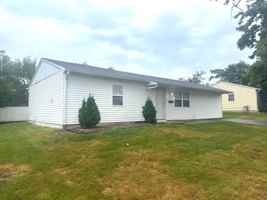 featured image of 4723 Laurel Dr