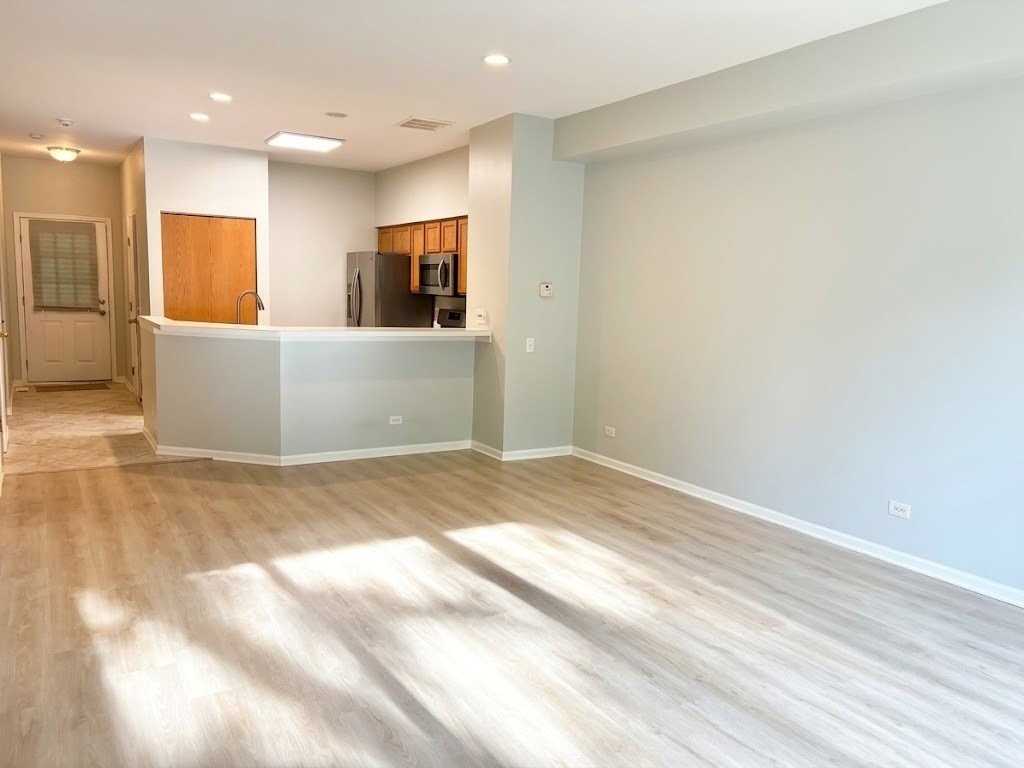 2943 Stonewater Dr #2943 - Photo 4 of 20