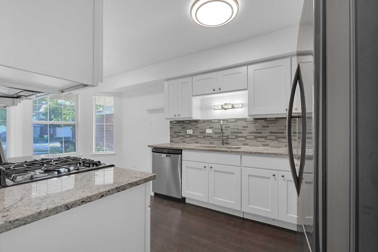 1239 S Wellington Ct #1239 - Photo 5 of 29