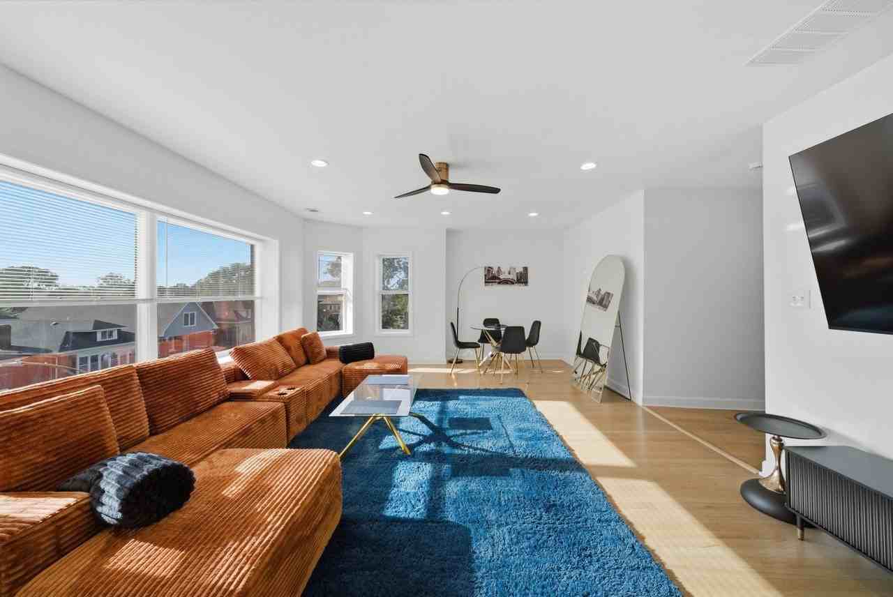 7435 S Euclid Ave #1 - Photo 7 of 32
