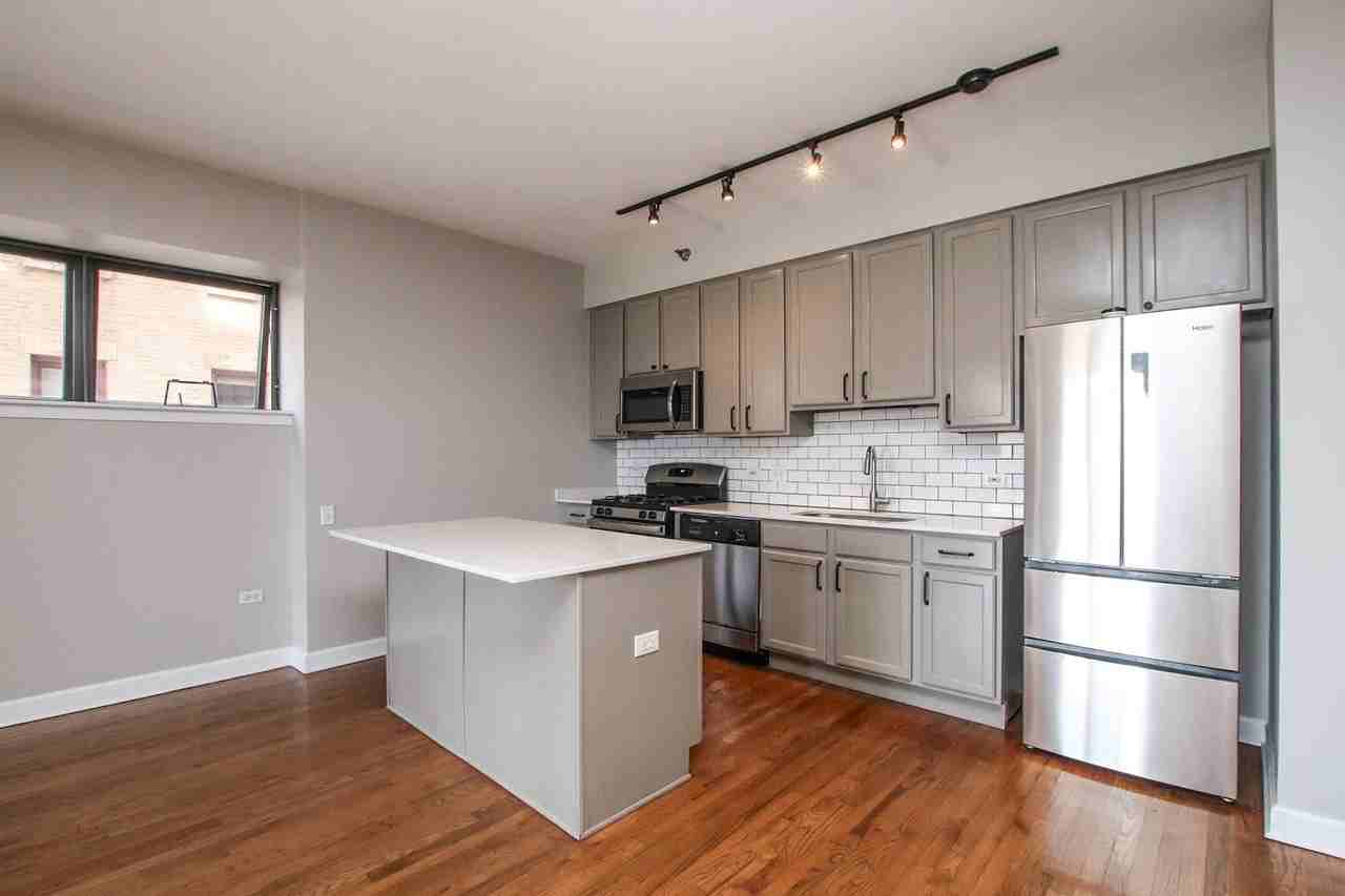 41 E 8th St #1403 - Photo 2 of 23
