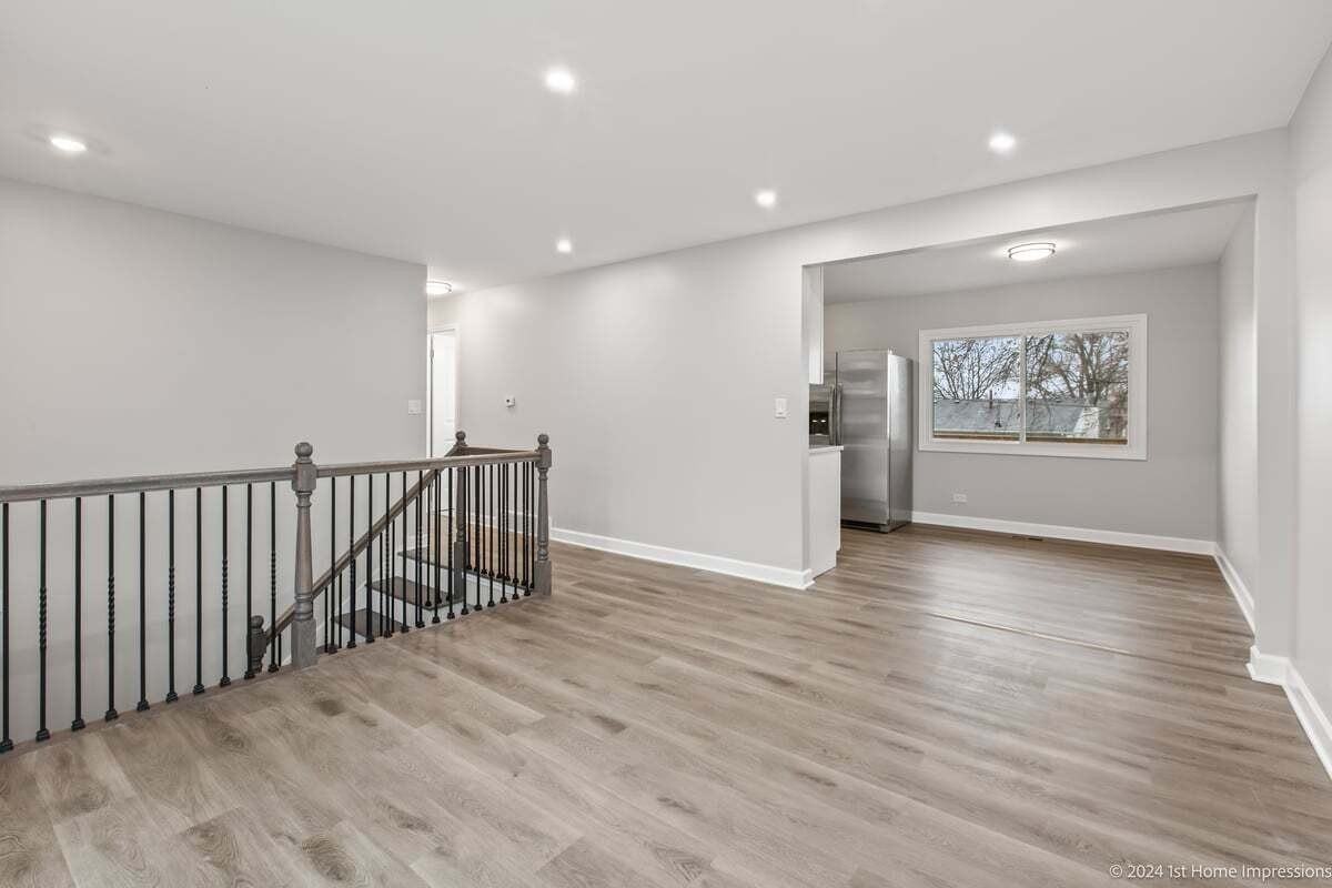 741 Yates Ave - Photo 3 of 15