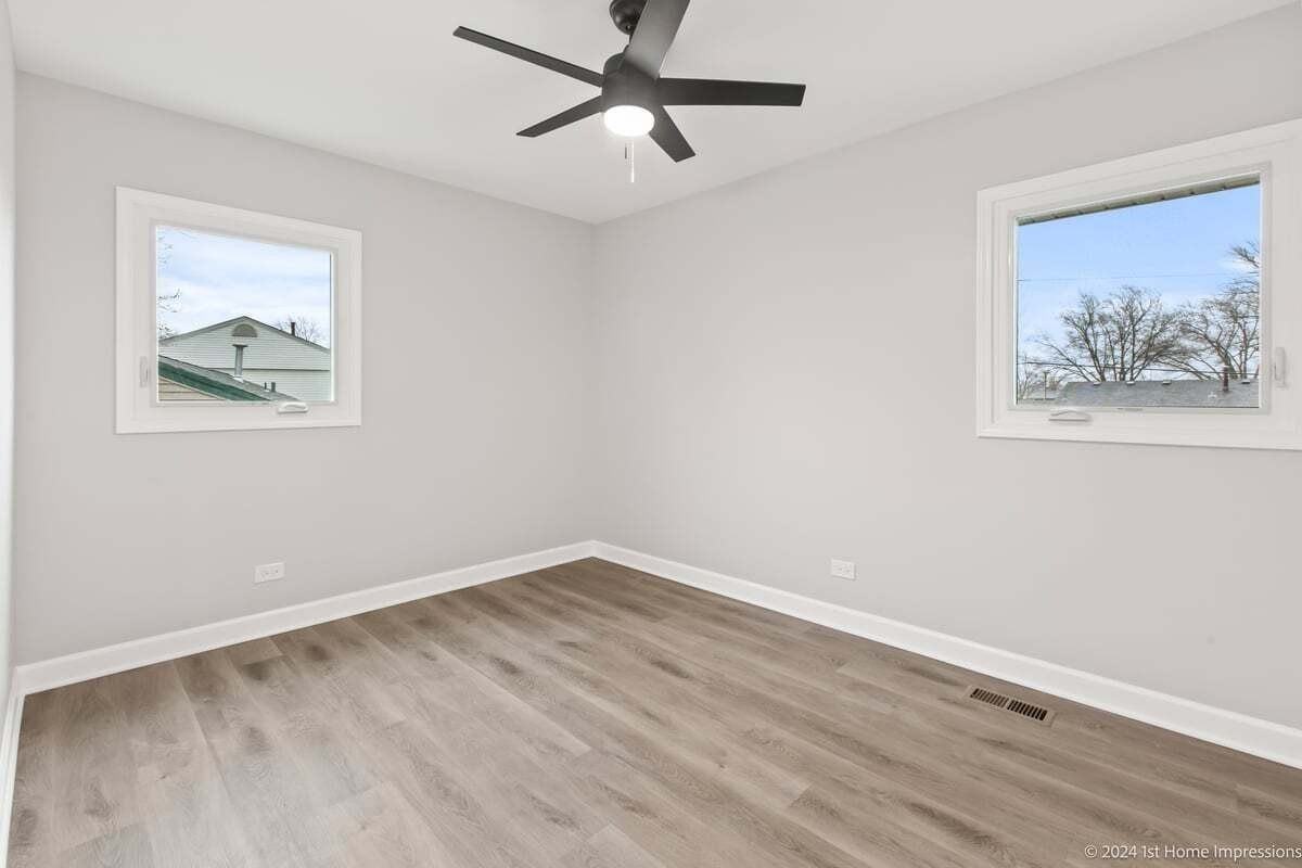 741 Yates Ave - Photo 7 of 15
