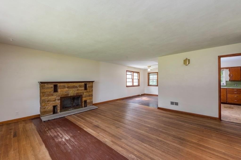 618 N Oplaine Rd - Photo 5 of 30