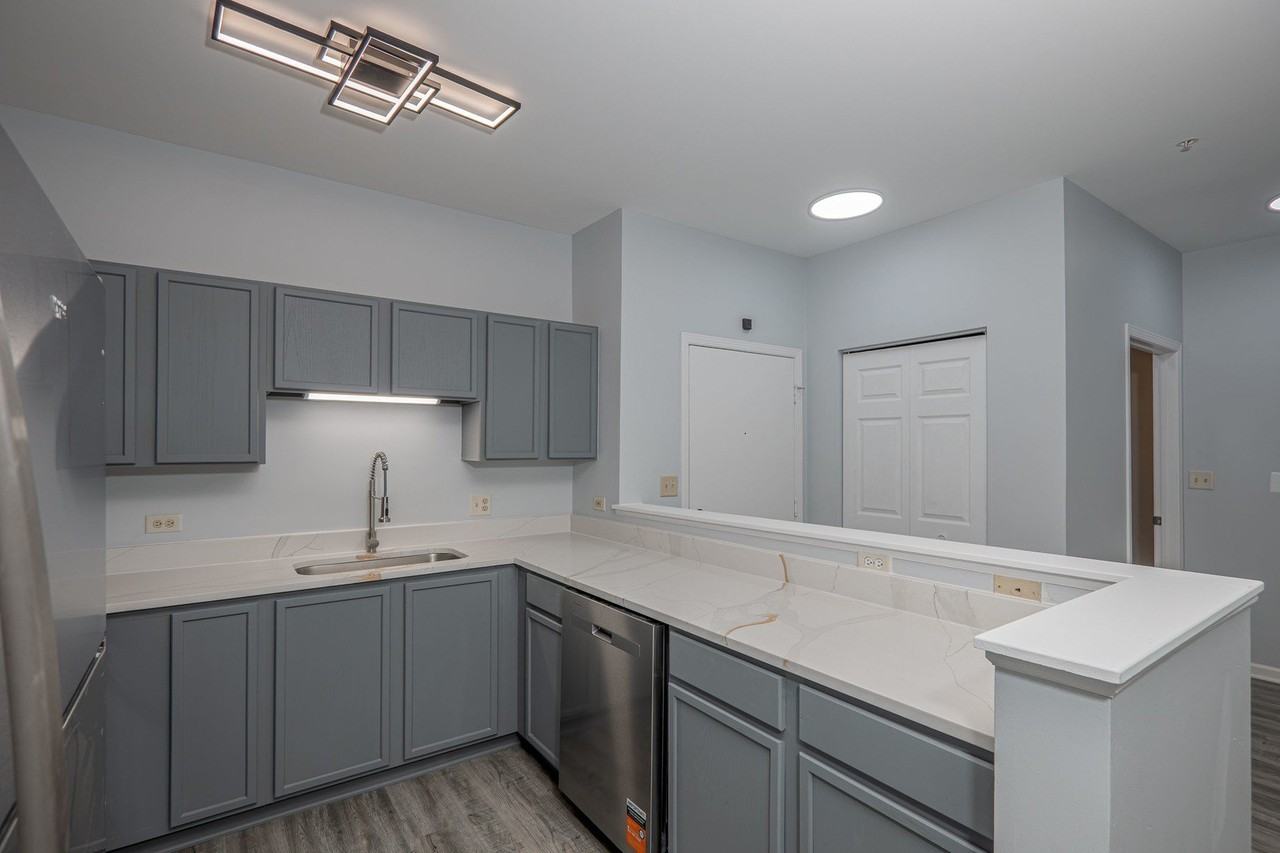801 N Mclean Blvd #146 - Photo 4 of 39