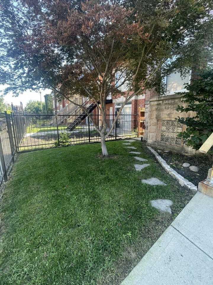 2721 W Polk St #2 - Photo 3 of 13