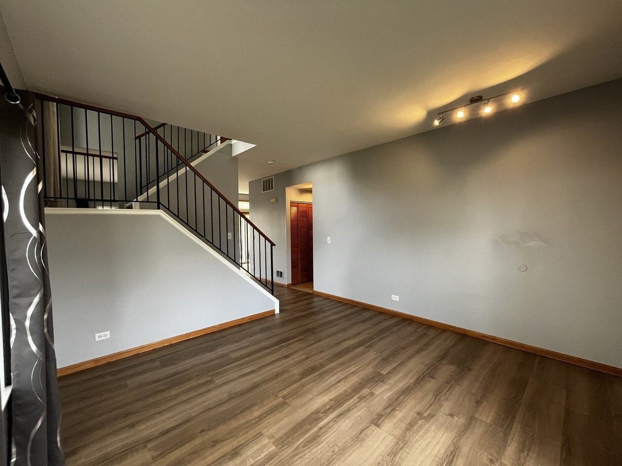 2828 Alameda Ct #2828 - Photo 3 of 19